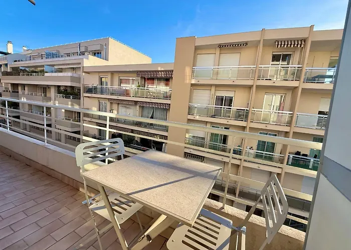 بيت للعطل Center 4 Guests أنتيب