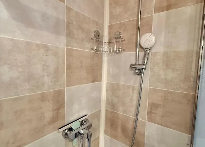 بيت للعطل Center 4 Guests